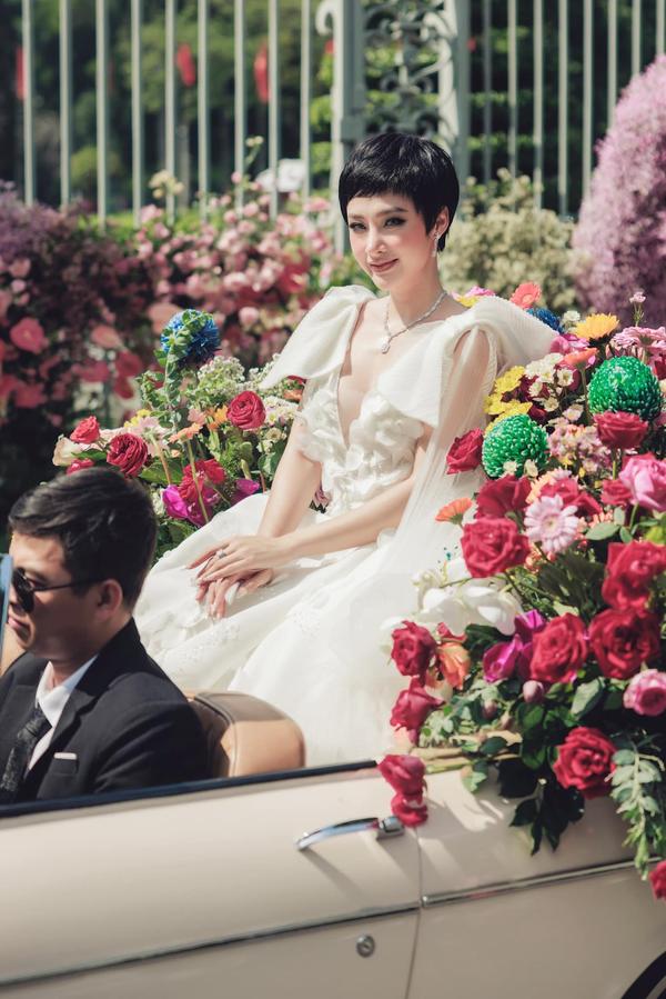 Angela Phương Trinh bỏ gym, quay về hình ảnh thục nữ-1