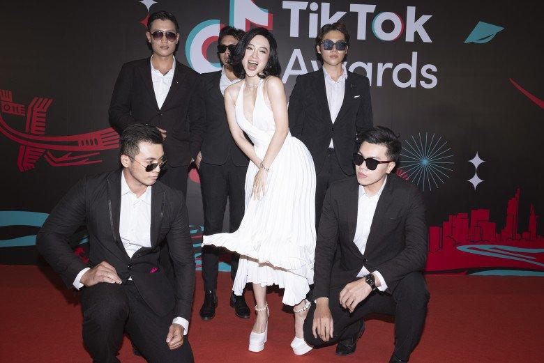 Angela Phương Trinh bỏ gym, quay về hình ảnh thục nữ-3