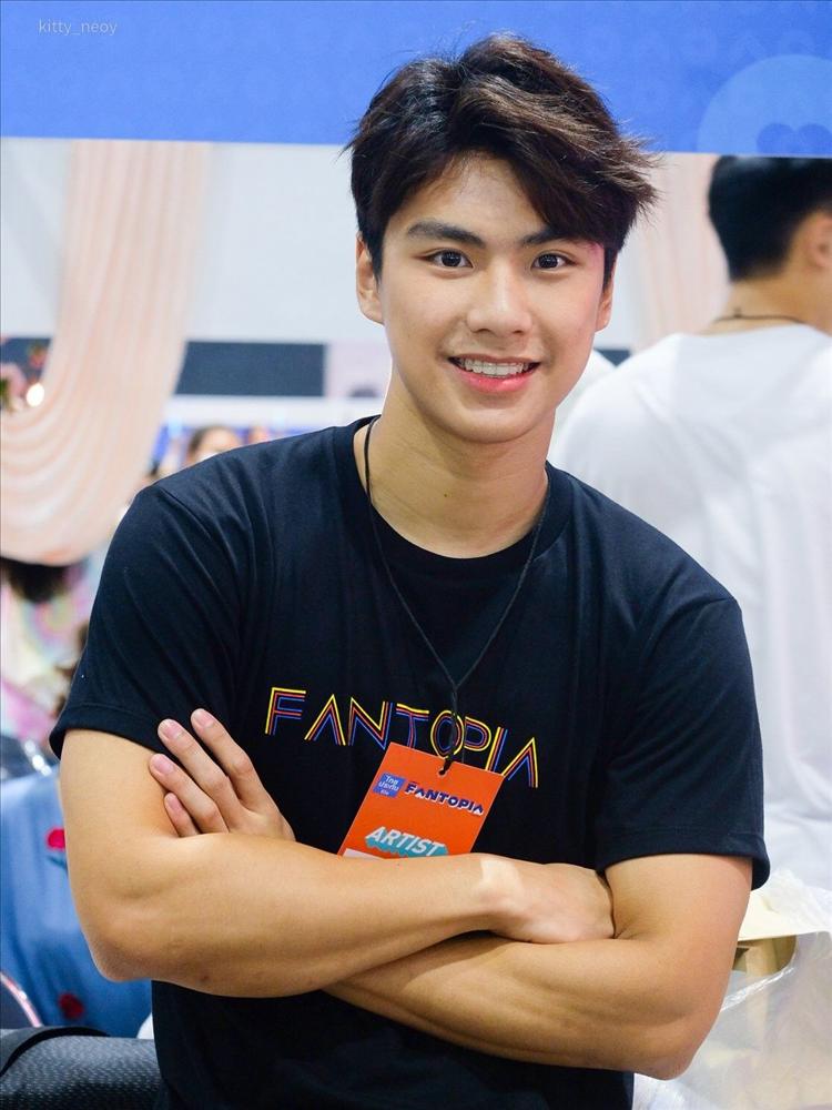 Phim của Song Hye Kyo khiến Hoàng tử boy love Thái Lan phải xin lỗi-2