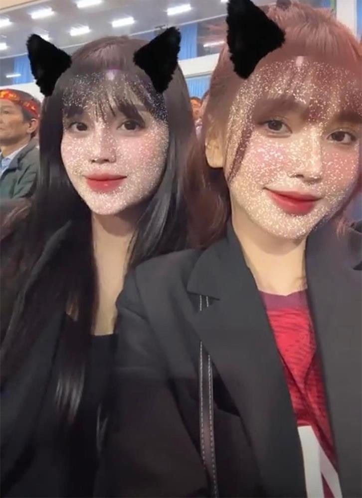 Bồ hot girl gọi Tiến Linh bằng tên thân thiết, Hoàng Đức tỏ thái độ-3