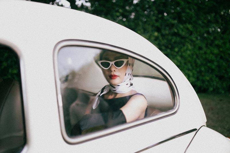 Nàng thơ nhạc Cinematic hóa quý cô cổ điển mơ màng-1