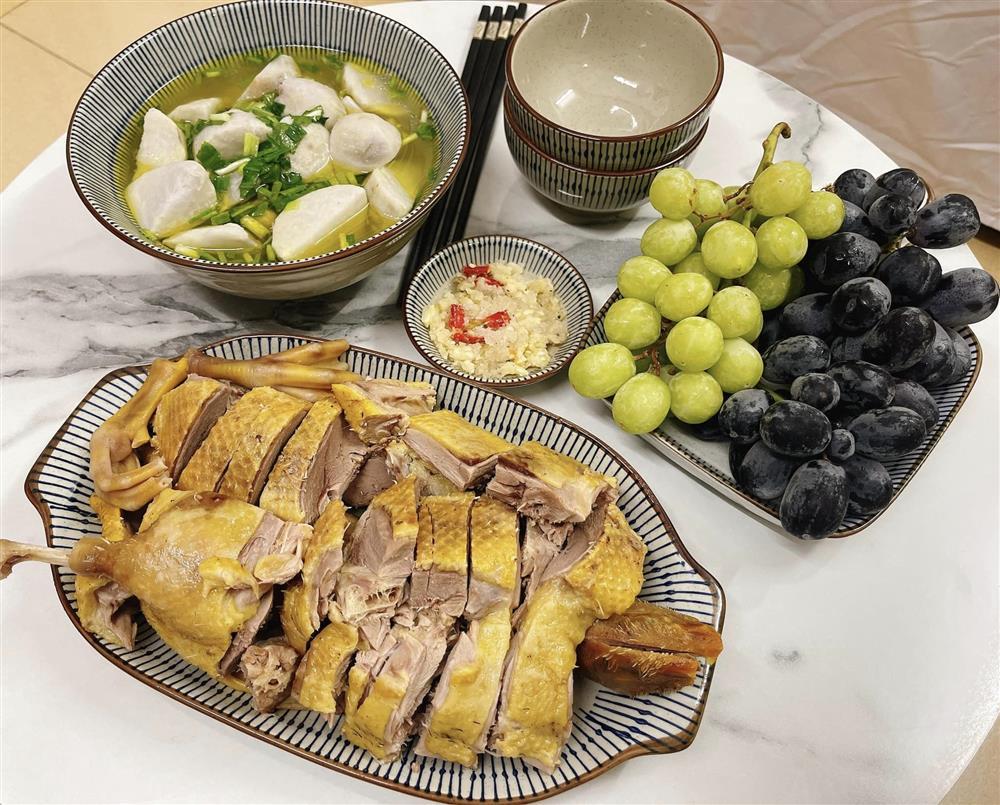 Vợ chiều chồng bằng mâm cơm 2 người tươm tất, ngon hết nấc-3