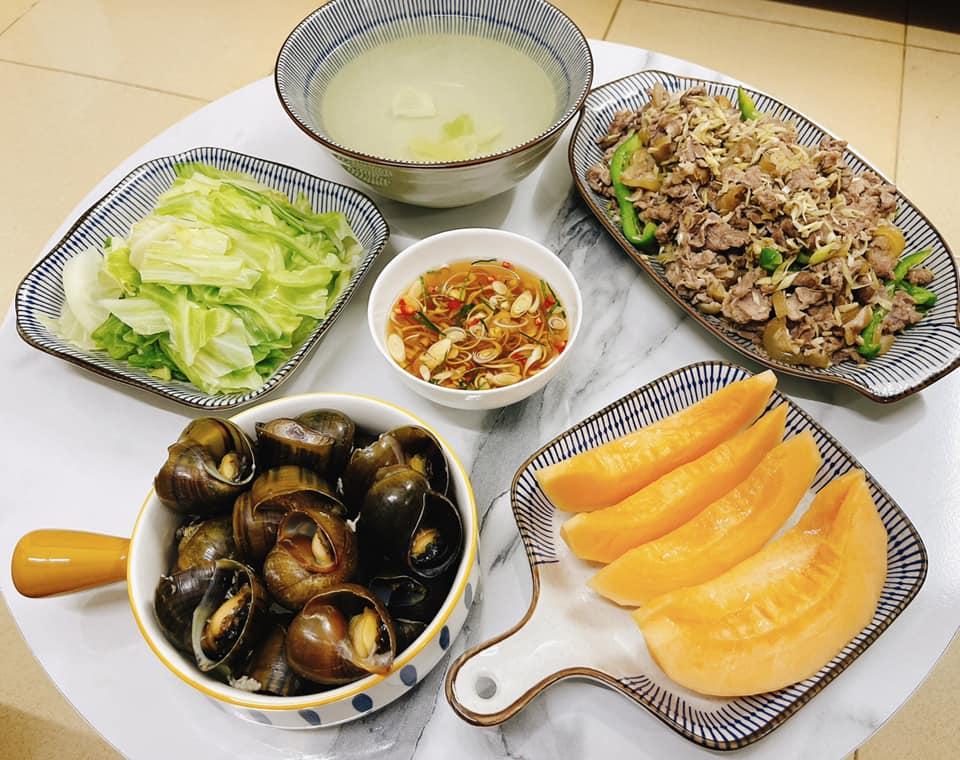 Vợ chiều chồng bằng mâm cơm 2 người tươm tất, ngon hết nấc-5