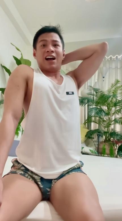 Người mẫu Đàm Quang Phúc báo tin vui sau điều trị u não-3