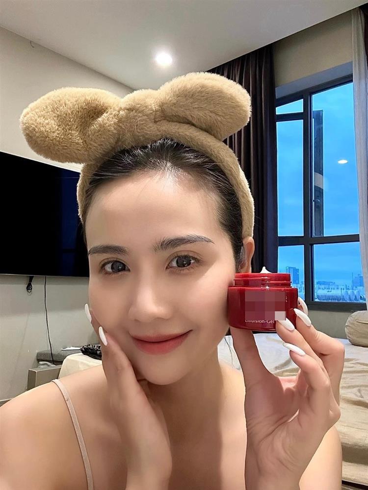 Huyền Lizzie gây thất vọng vì mặt mộc khác hẳn ảnh tự đăng-9