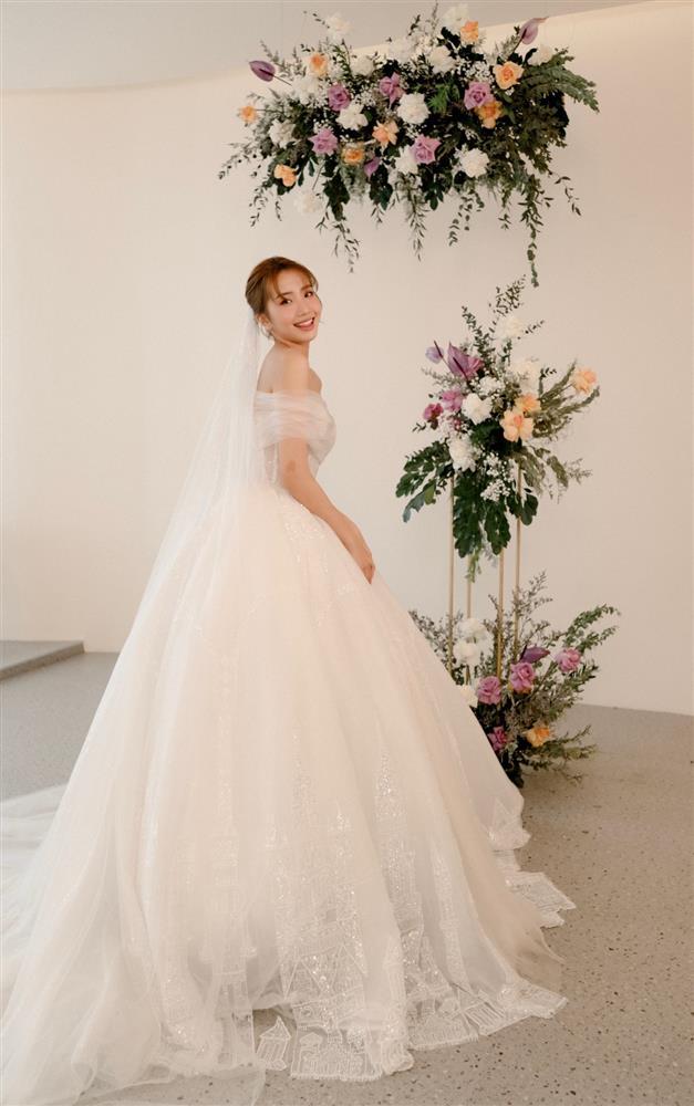 Tiktoker Lê Thị Khánh Huyền chi đậm cho 6 váy cưới khi lấy thiếu gia Bụt-6