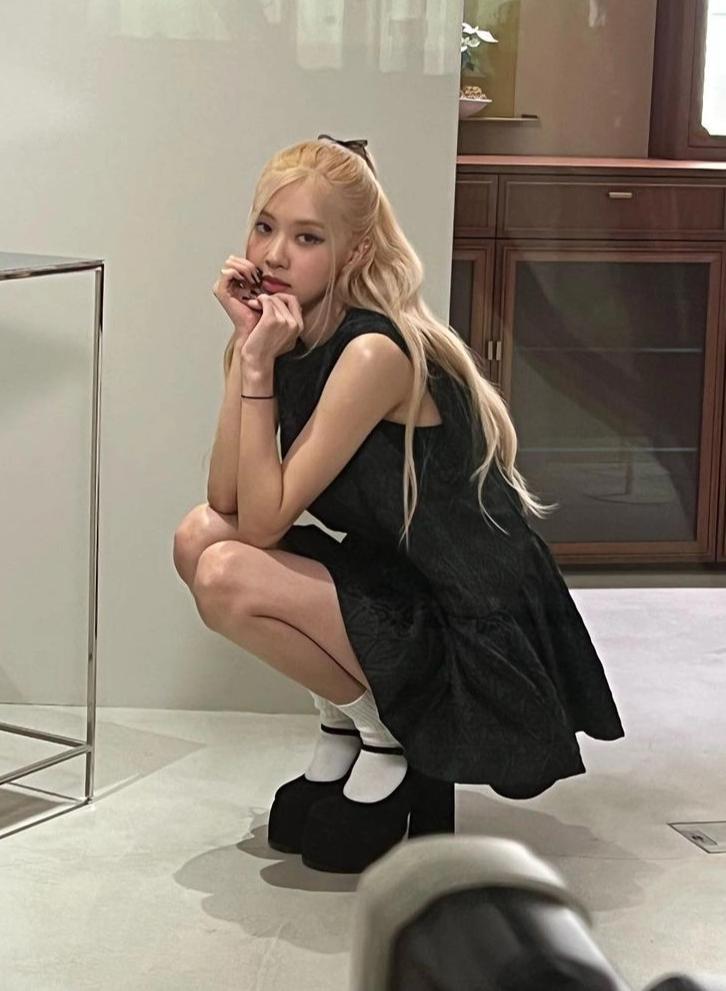 4 mẫu tóc ưa dùng của mỹ nhân Kbiz bạn có thể lựa chọn cho Tết-3