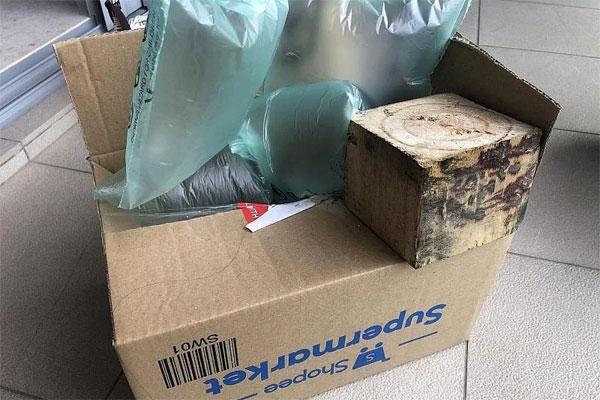 Mua iPhone 14 trên Shopee Singapore, nhận được túi bóng-1