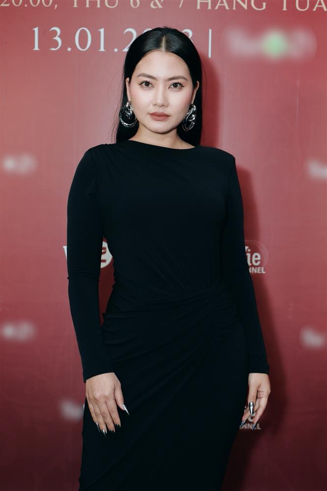 Thúy Ngân phải quay cảnh hôn Trương Thế Vinh nhiều lần-4