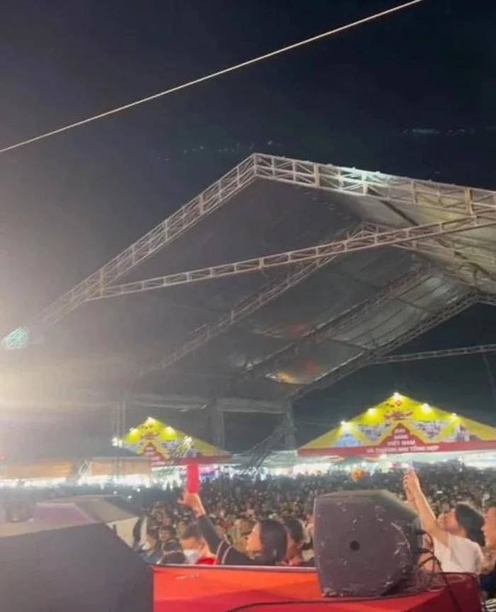 Hoài Linh lủi thủi đi hát hội chợ, may mắn được khán giả chào đón-4