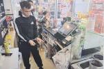 Danh tính kẻ cướp liên tiếp 4 cửa hàng tiện lợi ở Hà Nội