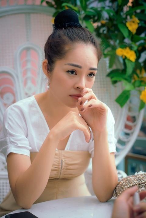 Diễn biến mới vụ Dương Cẩm Lynh bị cắt hợp đồng-1