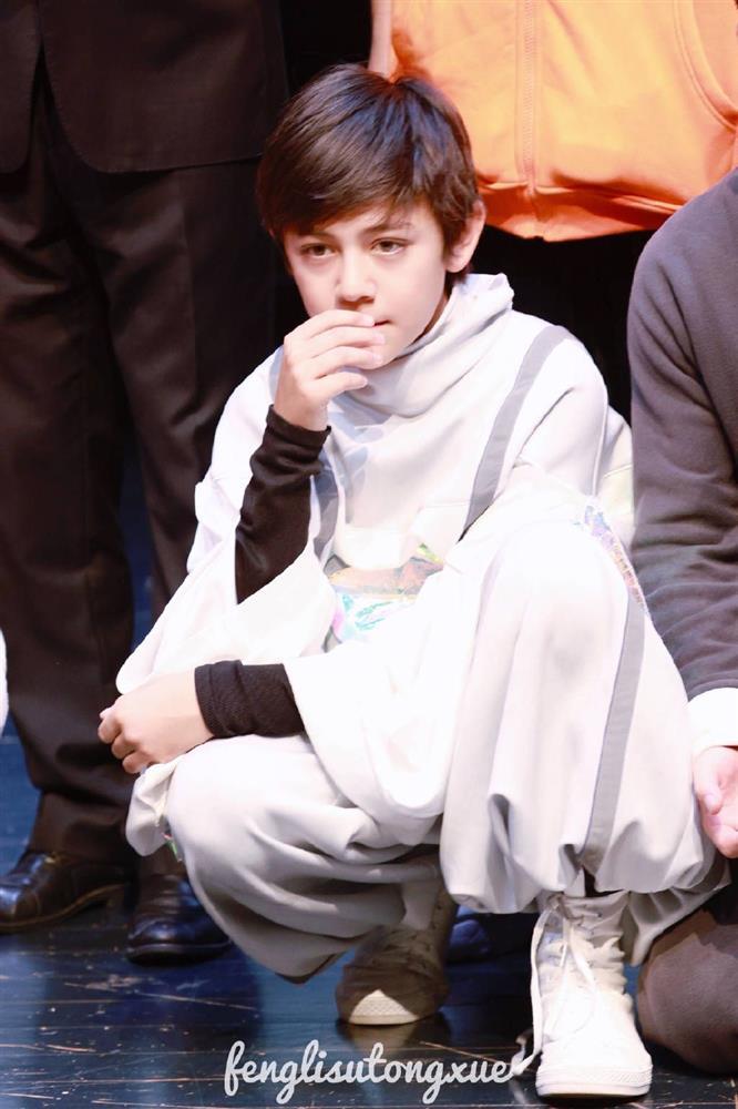 Ngoại hình chuẩn soái ca của con trai ảnh đế Lưu Diệp-3