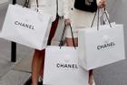 Chanel tăng giá: Minh tinh 'chị Tư' bán túi cũ đủ lo vụ ly hôn triệu đô