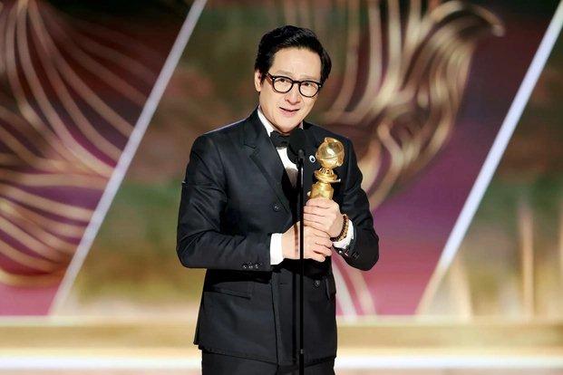 Đạo diễn Avatar 2 nhận lương hơn 2.200 tỷ trong năm 2022-2