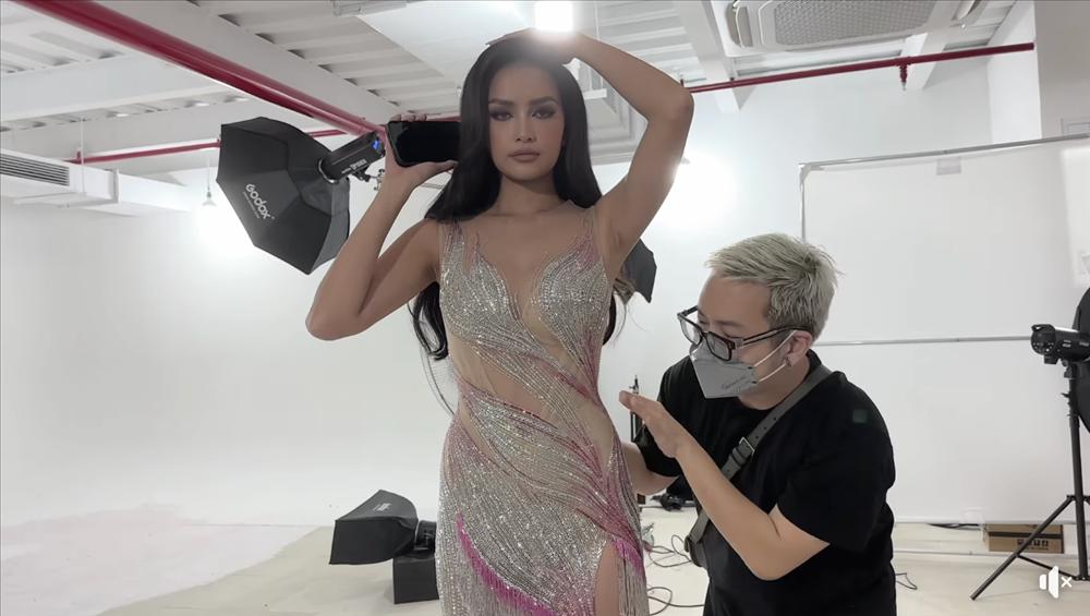 Ngọc Châu đổi gấp đầm bán kết Miss Universe sau khi bị chê-3