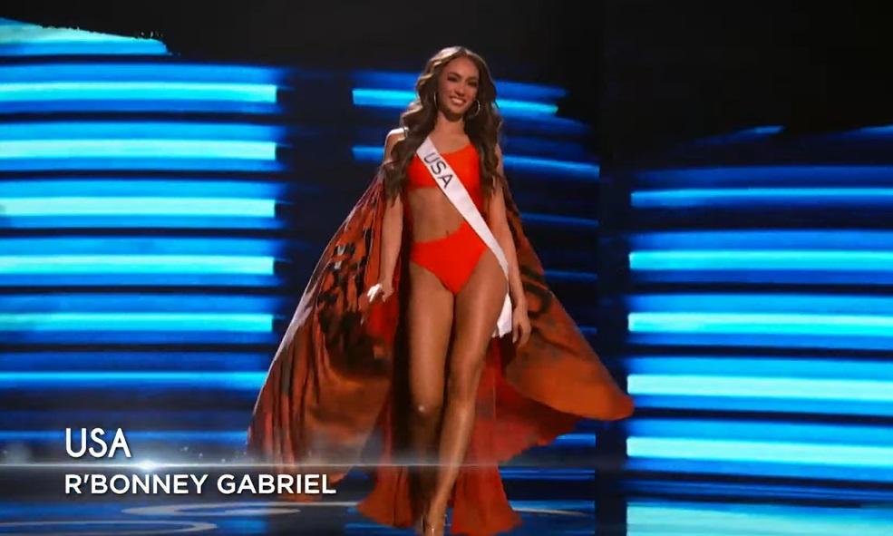 Thí sinh Miss Universe 2022 duy nhất mặc quần dài thi bikini-11