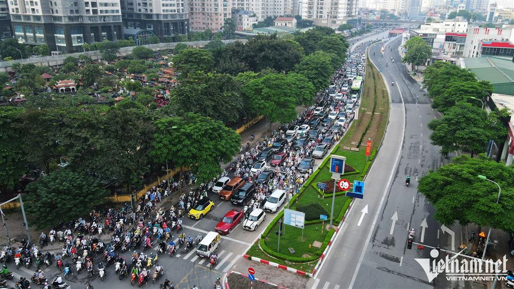 Đánh vật với giao thông Hà Nội ngày giáp Tết-15