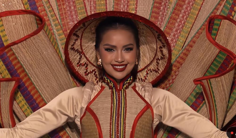 Ngọc Châu thi quốc phục Miss Universe, nhận lời khen visual-7