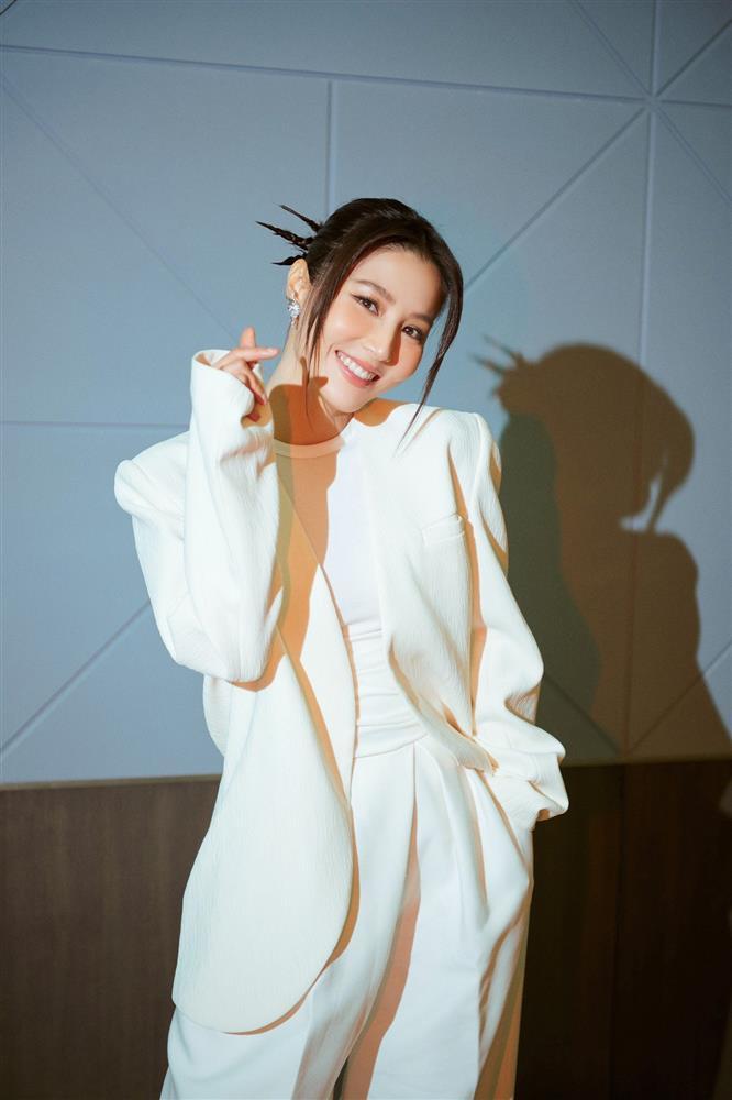 Showbiz Việt ngày 12/1: Phương Linh đánh giá 3 vòng Son Ye Jin-3