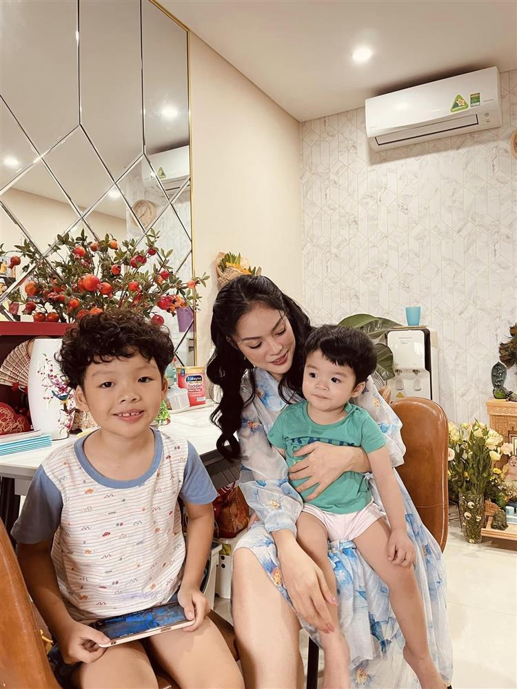 Tình trường sóng gió của Dương Cẩm Lynh-5