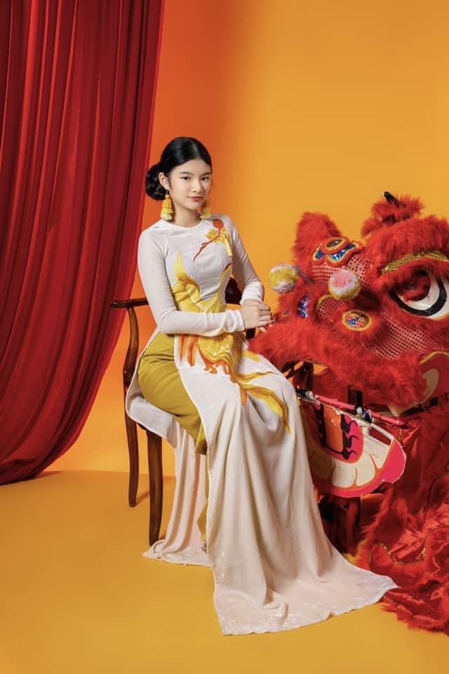 Con gái Trương Ngọc Ánh mặc áo dài đôi với mẹ, dung nhan hệt bố-2