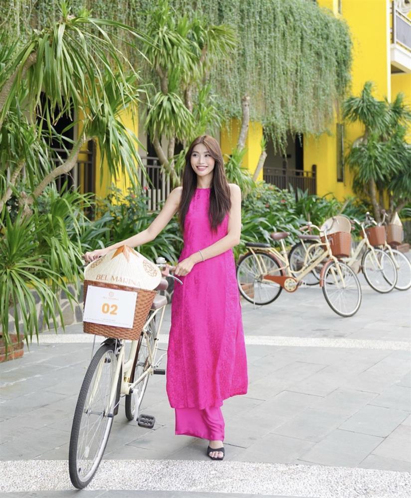 Học Hà Tăng, Thanh Hằng mix đồ chơi Tết rực rỡ sắc màu-5