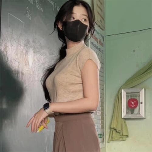 Chân dung cô giáo triệu view, dạy tiểu học mà như diễn thời trang-2