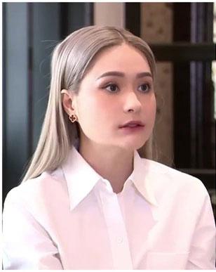 Giật mình xem ảnh Đoàn Di Băng trên tivi và hình đăng phây-1