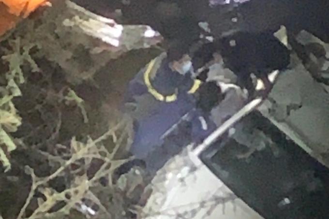 Chồng lái xe mất tích, vợ bàng hoàng thấy thi thể dưới sông Đà-2