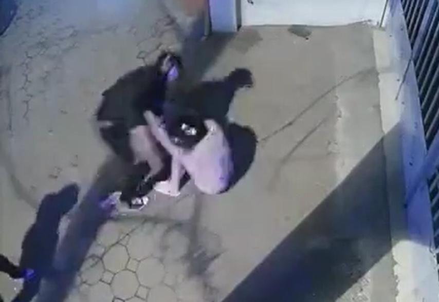 Cô gái bị đâm tử vong trên phố Vương Thừa Vũ giữa đêm-1