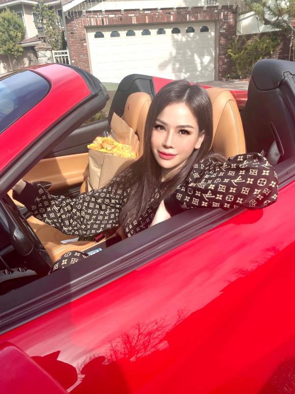 Con dâu tỷ phú Hoàng Kiều khoe ảnh, biệt thự ở đất Mỹ quá xa hoa-1