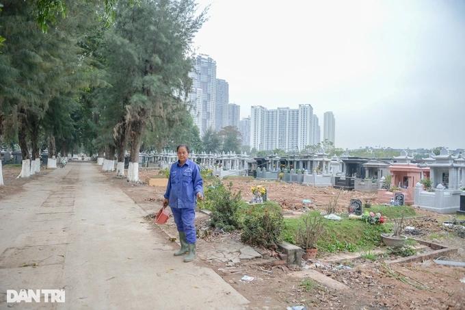 Nghề lau dọn nhà cho người đã khuất ở Hà Nội tất bật cận Tết-4