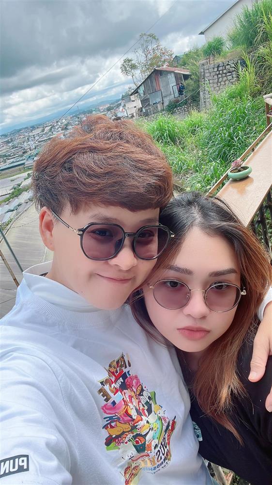 Showbiz Việt ngày 13/1: Thiện Nhân e ấp bên người yêu đồng giới-1