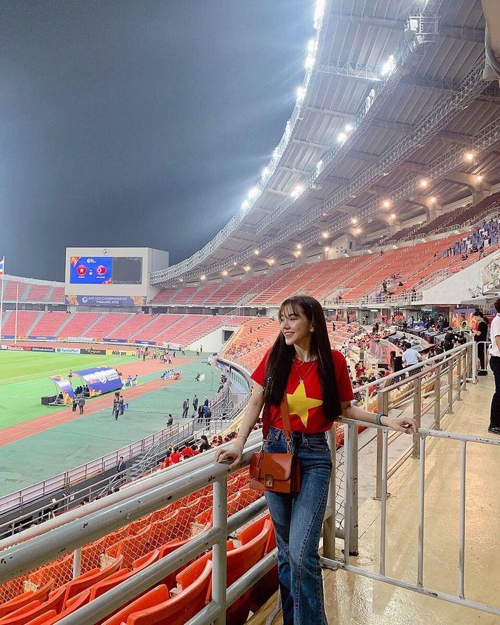 Nửa kia làm hậu phương vững chắc các cầu thủ tuyển Việt Nam-6