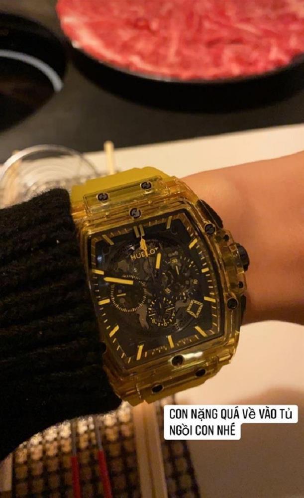 Mai Phương Thúy dùng đồ hiệu như phá-3