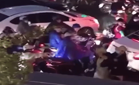 Danh tính dân phòng quát nạt, tấn công phụ nữ ở phố Hào Nam-2