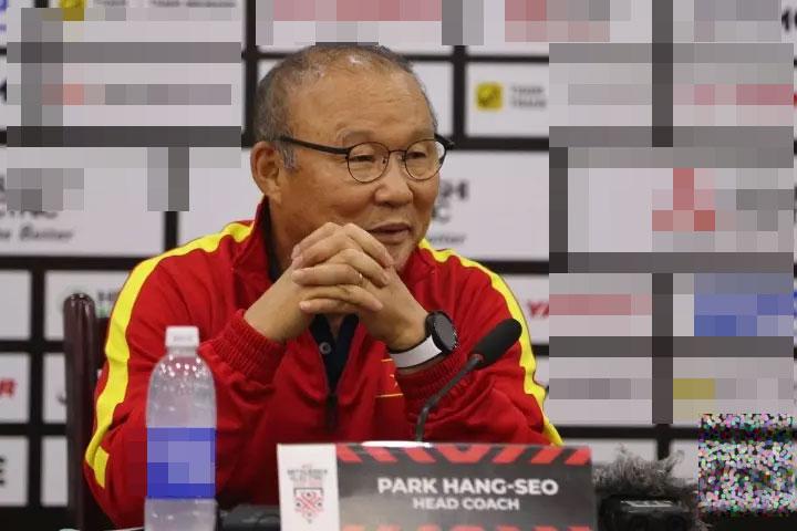 Tiến Linh ghi bàn đẳng cấp vào lưới Thái Lan-4