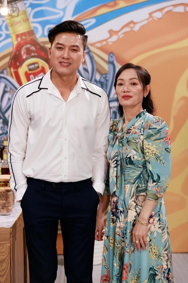 Quách Ngọc Tuyên cảm thấy có lỗi với vợ kém 16 tuổi vì chưa có hôn lễ-1