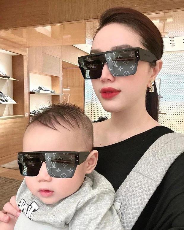 Sao Việt cuối năm: Người sắm đồ hiệu cả lố, người gấp rút thanh lý-2