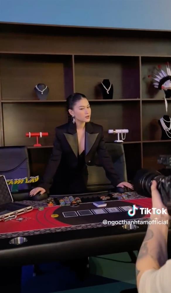 Rich kid Ngọc Thanh Tâm phản ứng sốc khi bị chê ăn mặc ô dề-6