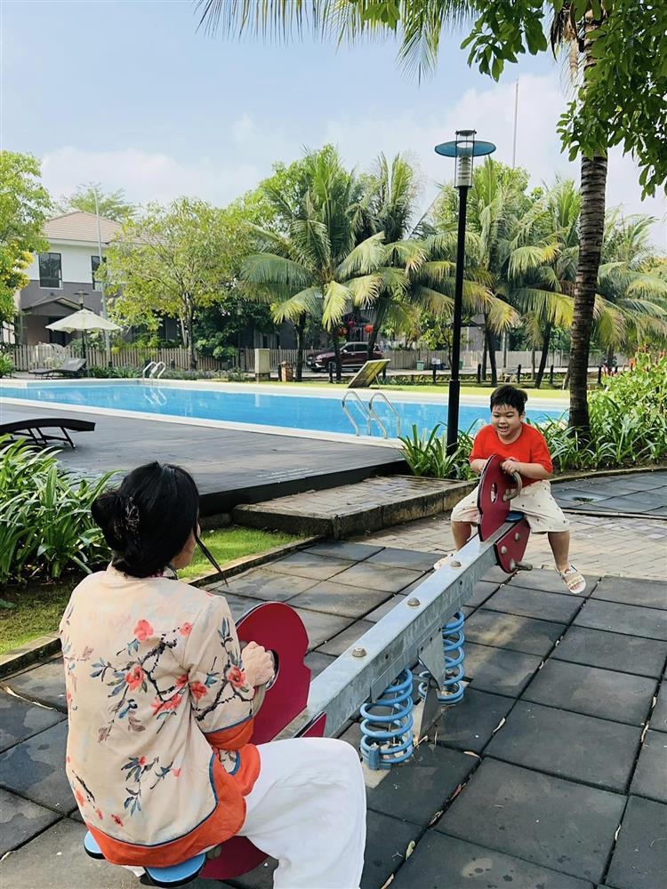 Showbiz Việt ngày 14/1: Đàn con Lê Dương Bảo Lâm khóc nhớ bà ngoại-9