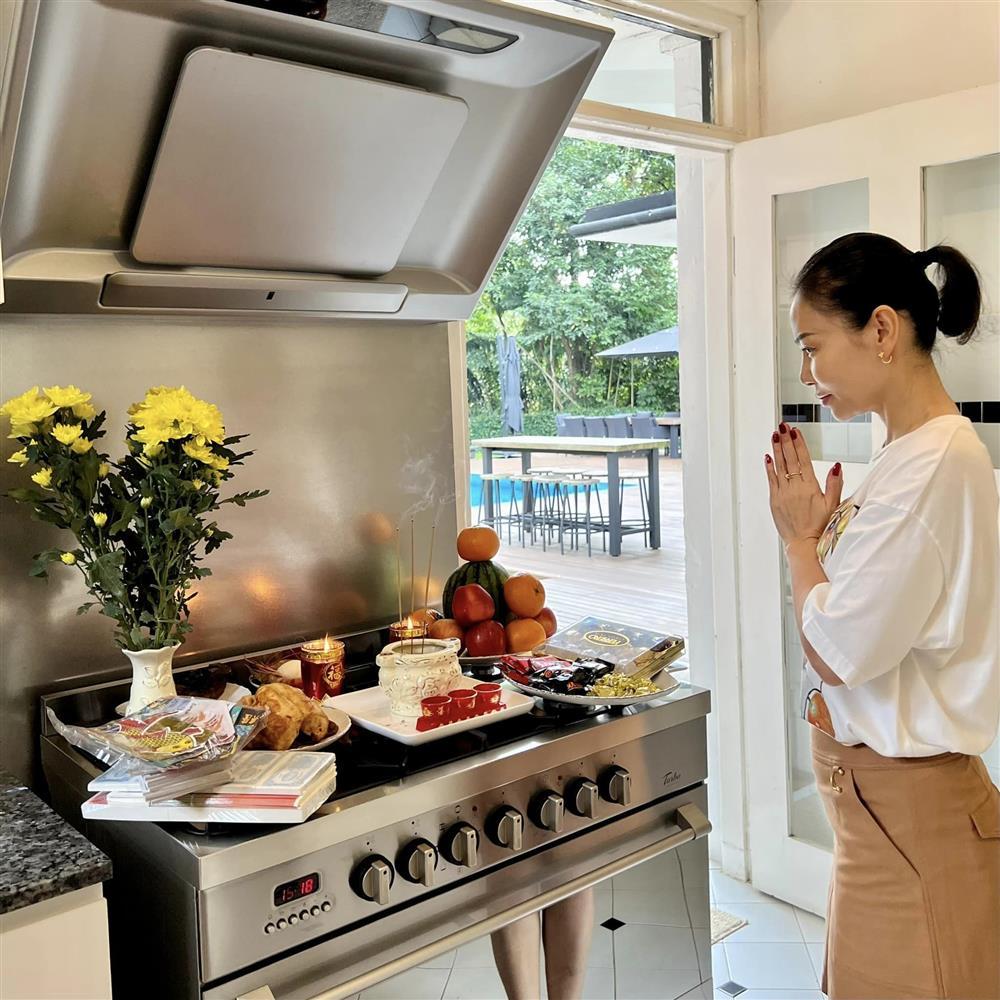 Showbiz Việt ngày 14/1: Đàn con Lê Dương Bảo Lâm khóc nhớ bà ngoại-10