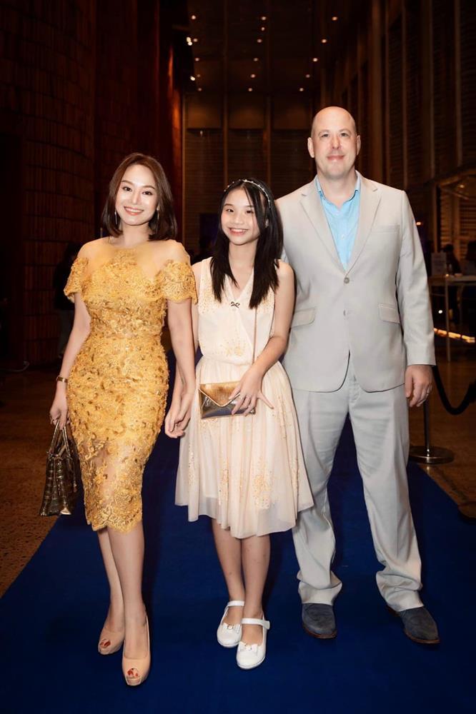 Showbiz Việt ngày 14/1: Đàn con Lê Dương Bảo Lâm khóc nhớ bà ngoại-11