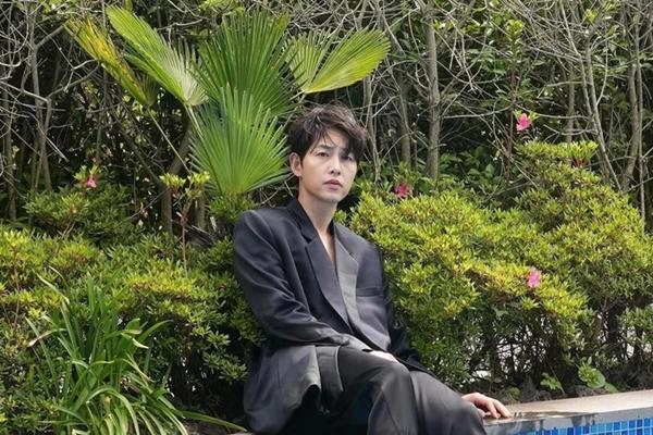 HOT: Song Joong Ki thông báo kết hôn, bạn gái đã mang thai-3