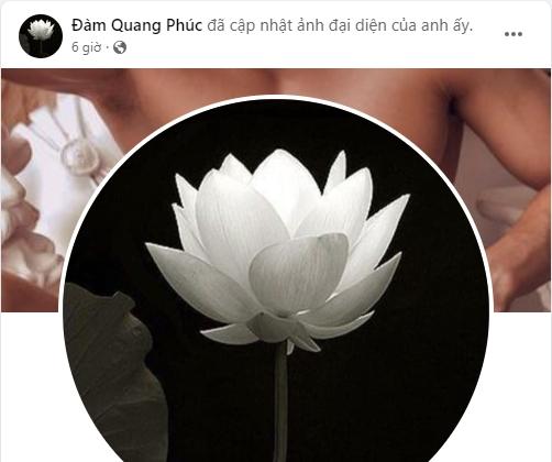 Người mẫu đang chiến đấu với u não báo tin bố qua đời-1