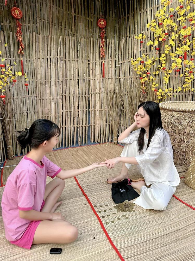 Đoàn Di Băng trang trí chợ quê đón Tết, cầu kỳ chuẩn người có tiền-5