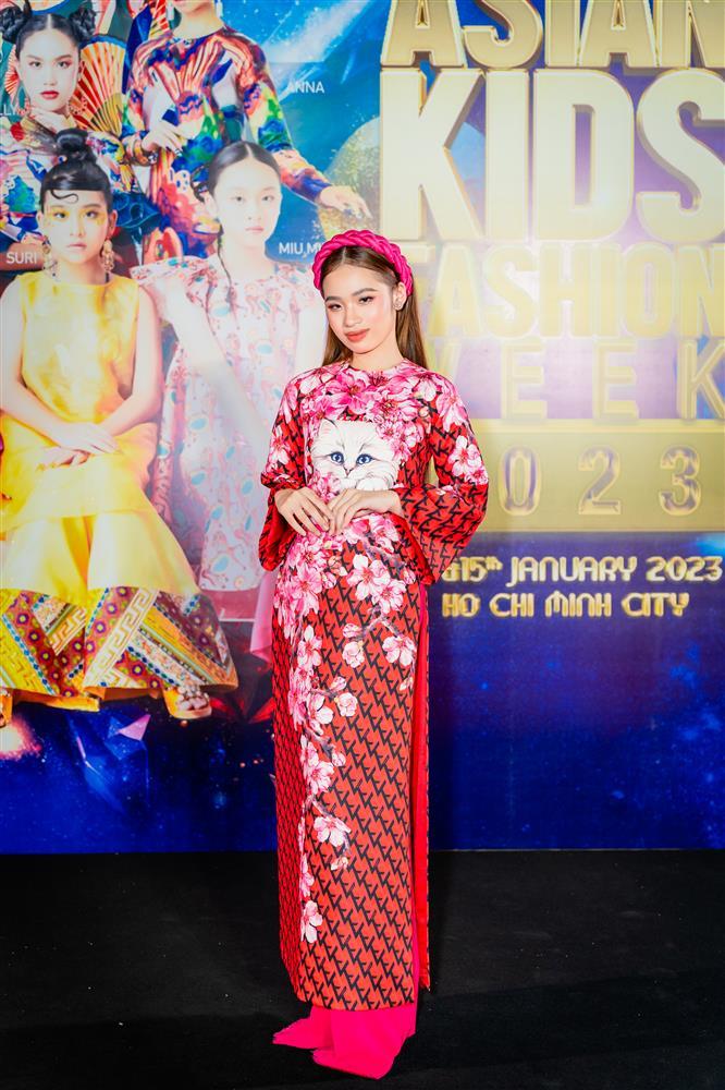 Thanh Thủy qua CAM thường có đẹp hơn Mai Phương, Bảo Ngọc?-26