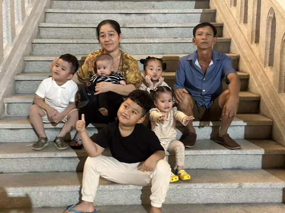 Mẹ vợ Lê Dương Bảo Lâm trốn viện về thăm cháu ngoại-5