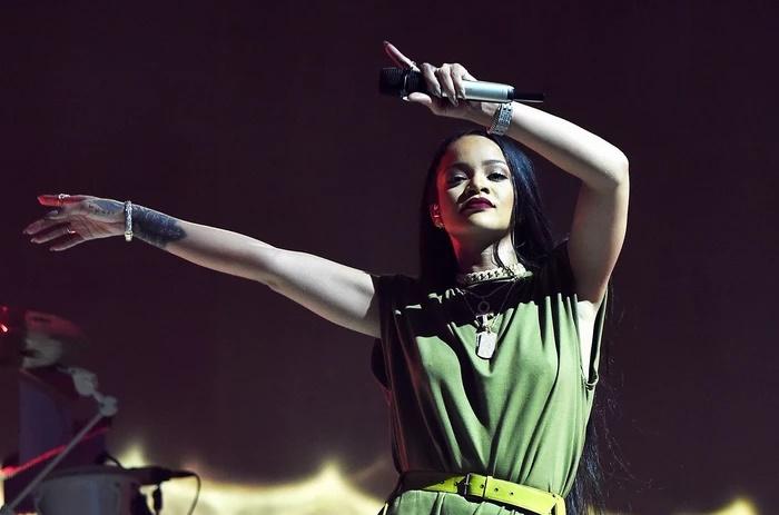 Elon Musk chi 1 tỷ đô để mời ca sĩ lên sao Hỏa hát cho mình nghe-2